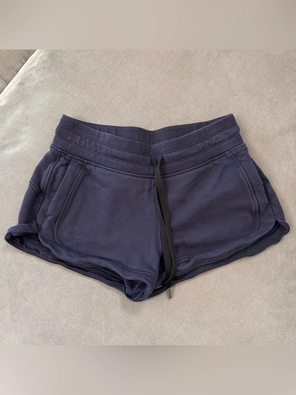 Lululemon Women's Size 8 Dark Blue Cotton Hit Reset Shorts